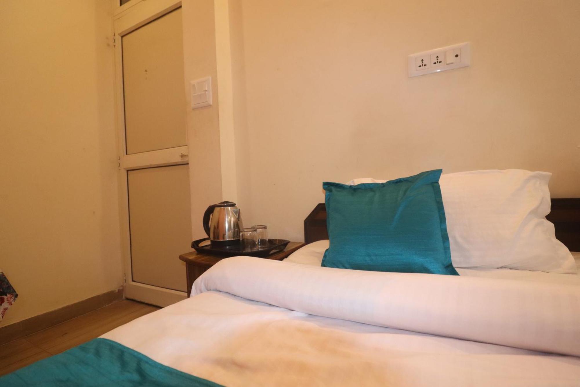 Triple One Hotel Tapovan Rishikesh,Near Laxman Jhula Exterior foto
